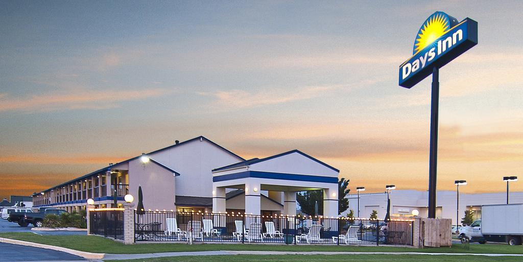 Days Inn נורמן מראה חיצוני תמונה